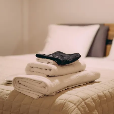 Sirens Luxury アパートホテル