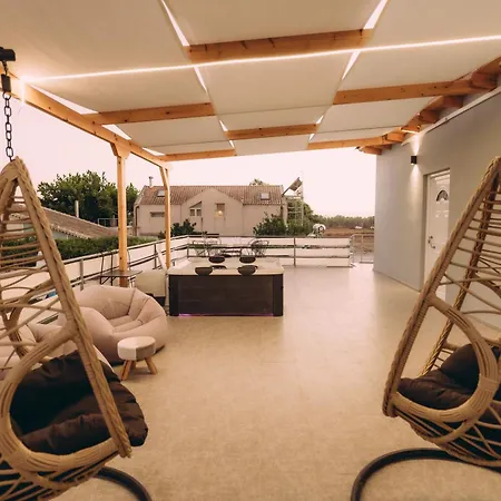 Sirens Luxury