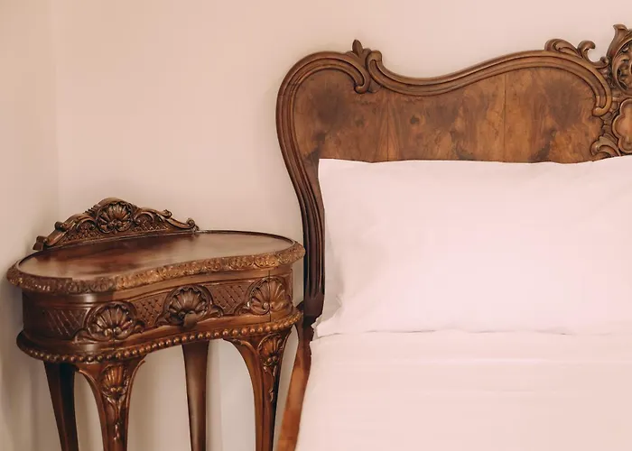 Sirens Luxury Palouki