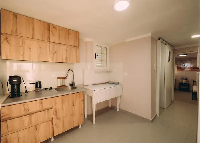 Sirens Luxury Palouki