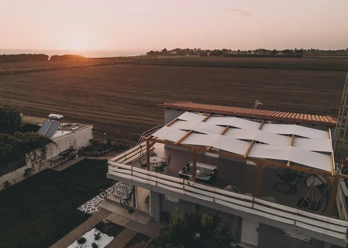 Ξενοδοχείο με διαμερίσματα Sirens Luxury Palouki