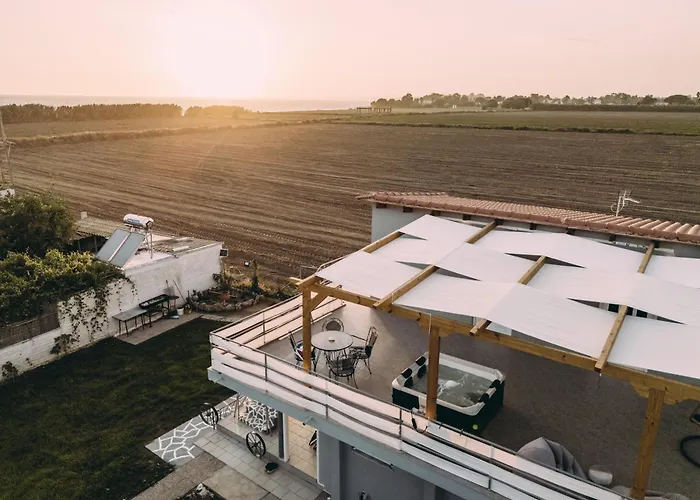 Sirens Luxury Palouki